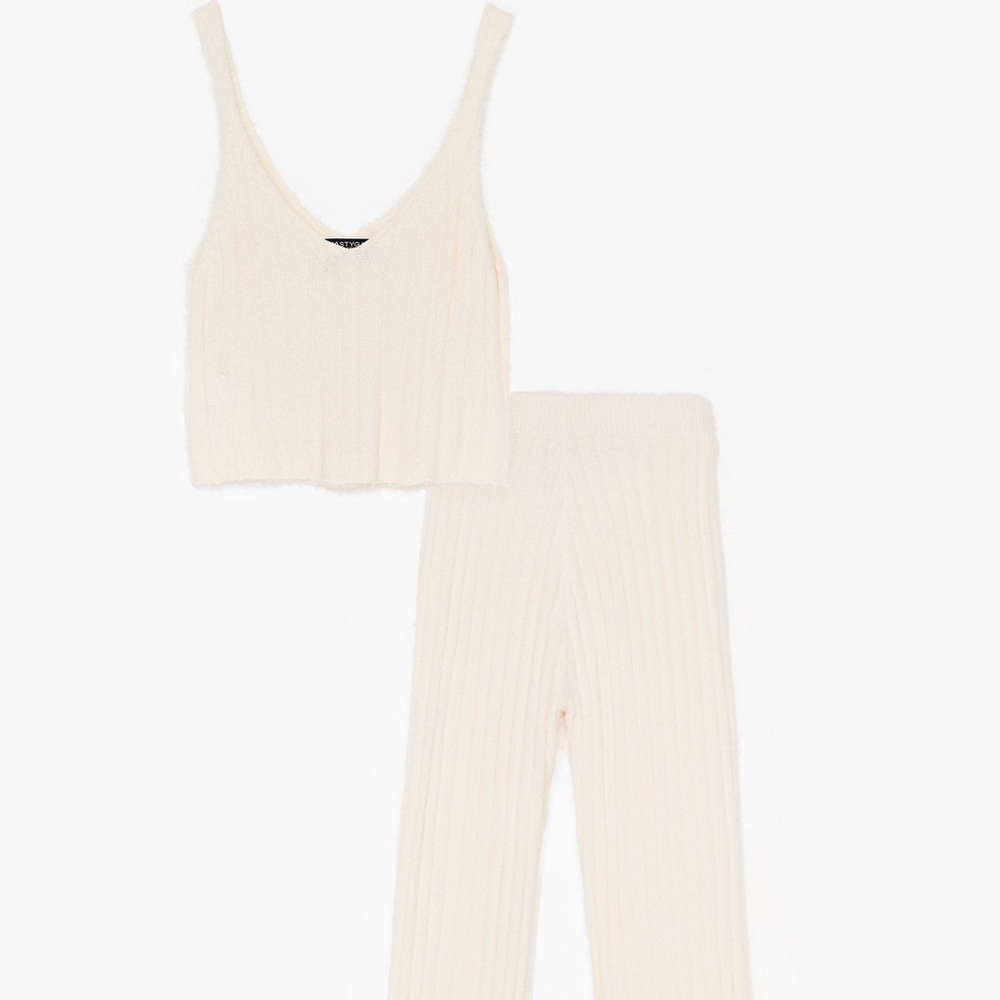 NASTY GAL FLUFFY KNIT SET SIZE SMALL